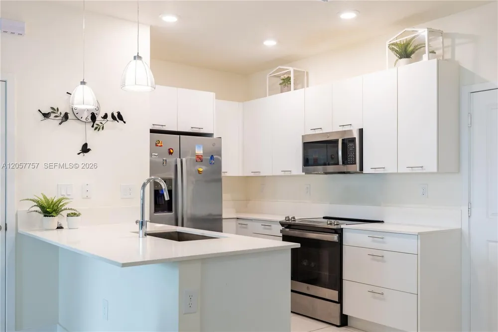4623 NW 83rd Pkwy Doral, FL 33166