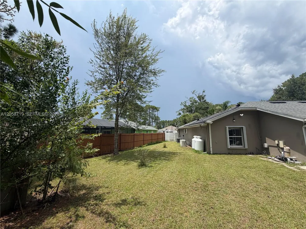 8 wayler pl Palm Coast, FL 32164