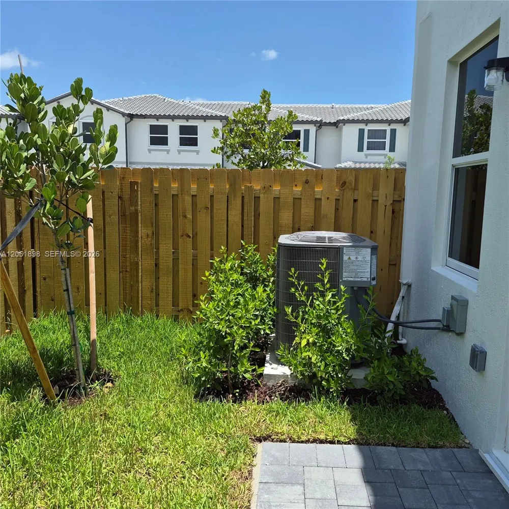 Address Not Shown Florida City, FL 33034