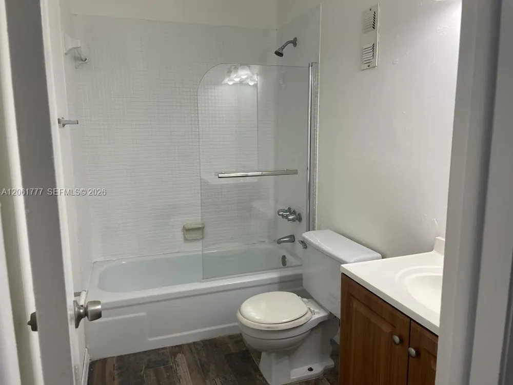 2017 NW 46th Ave #A202 Lauderhill, FL 33313