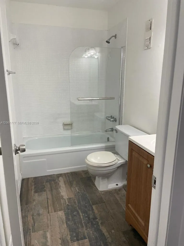 2017 NW 46th Ave #A202 Lauderhill, FL 33313