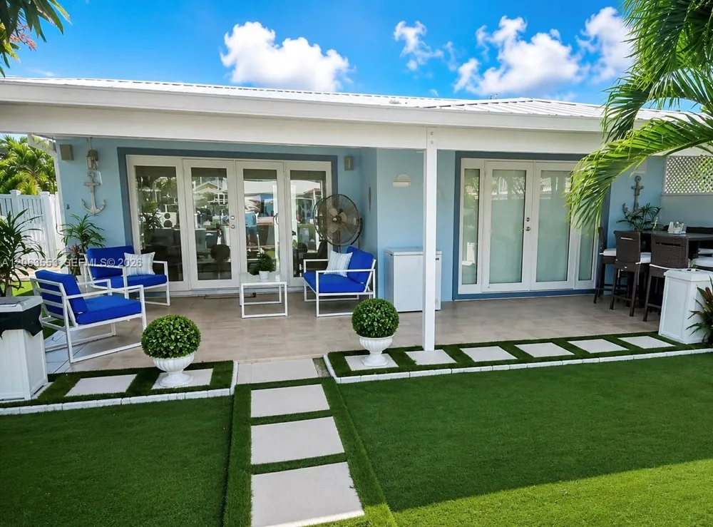 160 10th St Key Colony, FL 33051