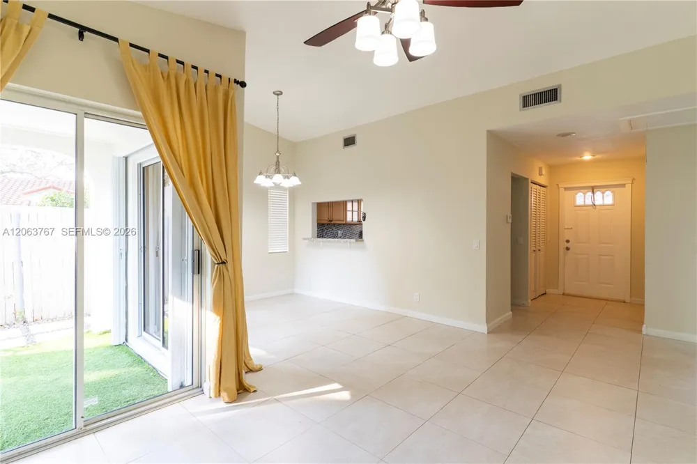 1494 Springside Dr #1494 Weston, FL 33326