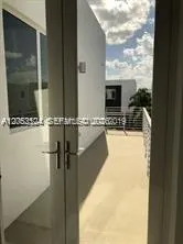 10125 NW 75 terr Miami, FL 33178