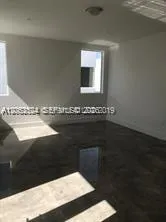 10125 NW 75 terr Miami, FL 33178