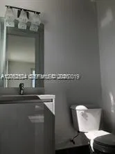 10125 NW 75 terr Miami, FL 33178