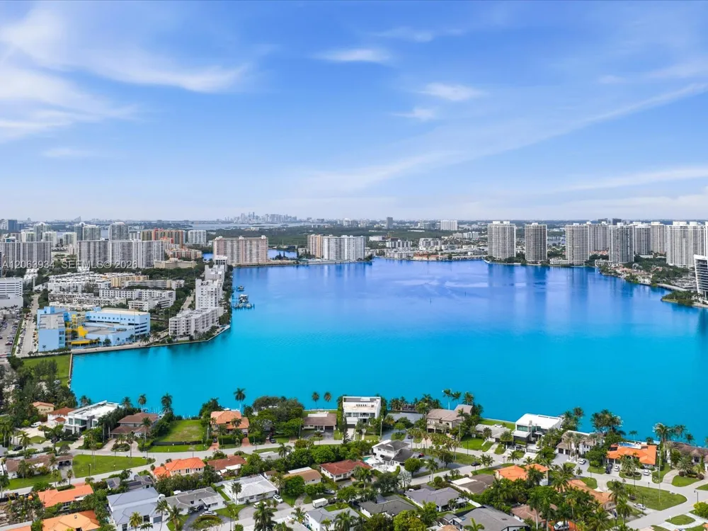 301 186th St Sunny Isles Beach, FL 33160