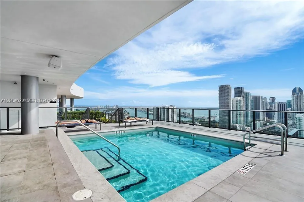 1600 NE 1st Ave #2903 Miami, FL 33132