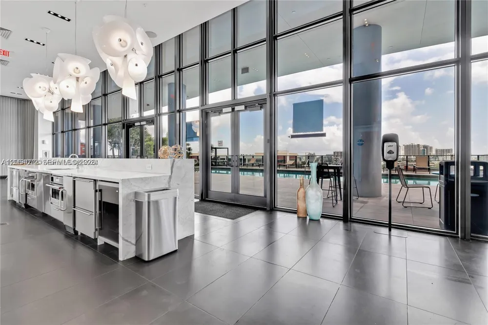 1600 NE 1st Ave #2903 Miami, FL 33132