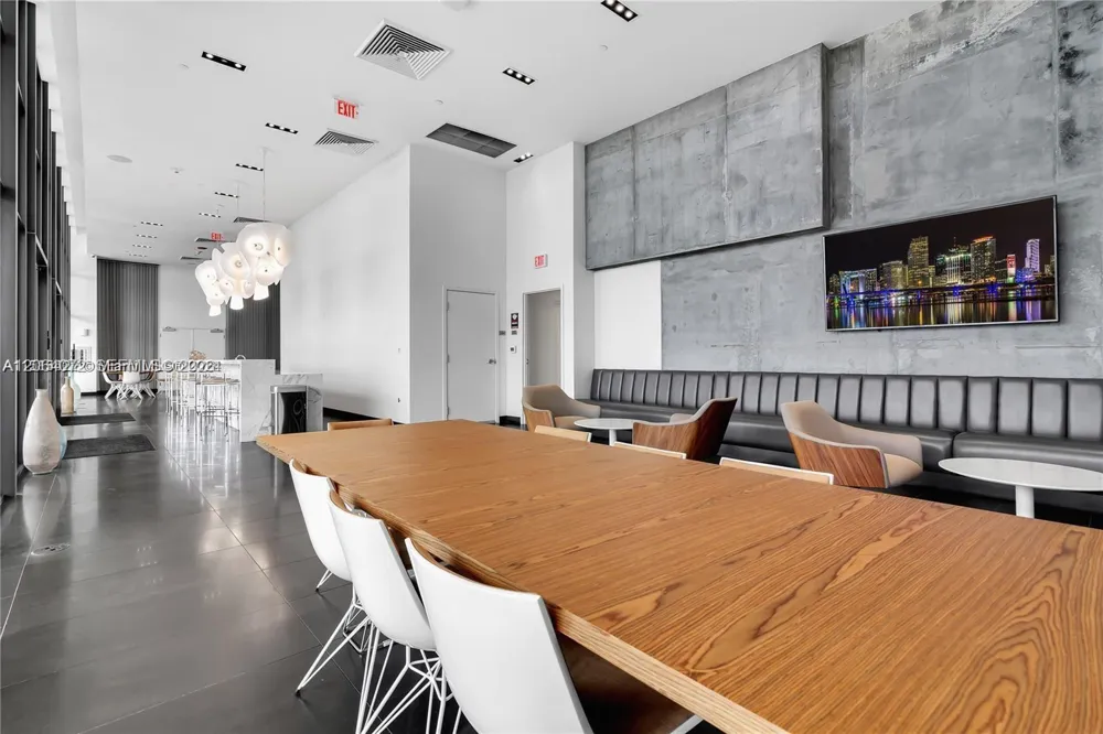 1600 NE 1st Ave #2903 Miami, FL 33132