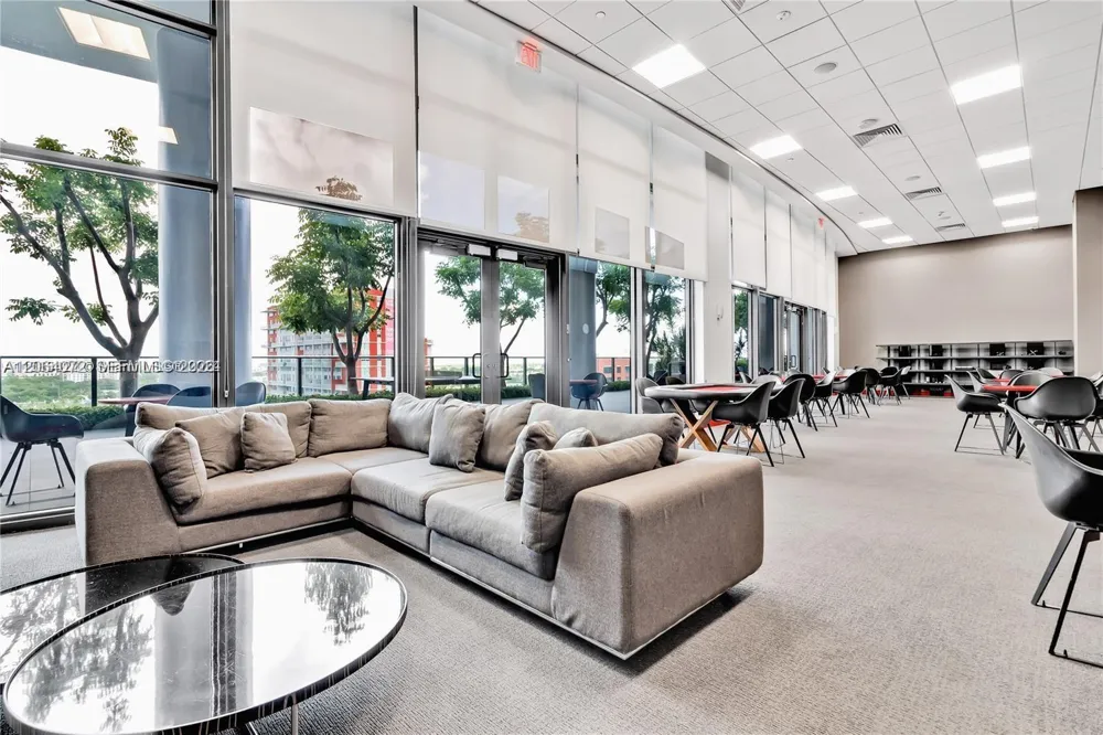 1600 NE 1st Ave #2903 Miami, FL 33132