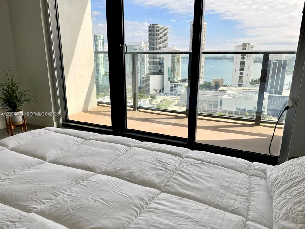 1600 NE 1st Ave #2903 Miami, FL 33132