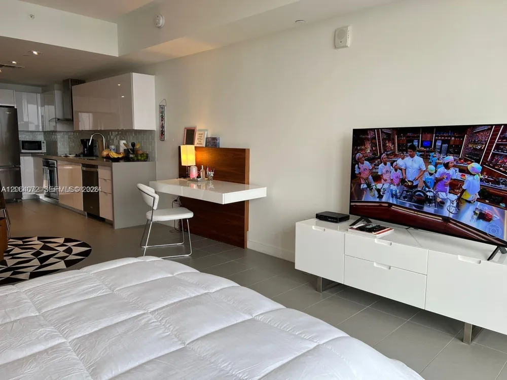 1600 NE 1st Ave #2903 Miami, FL 33132