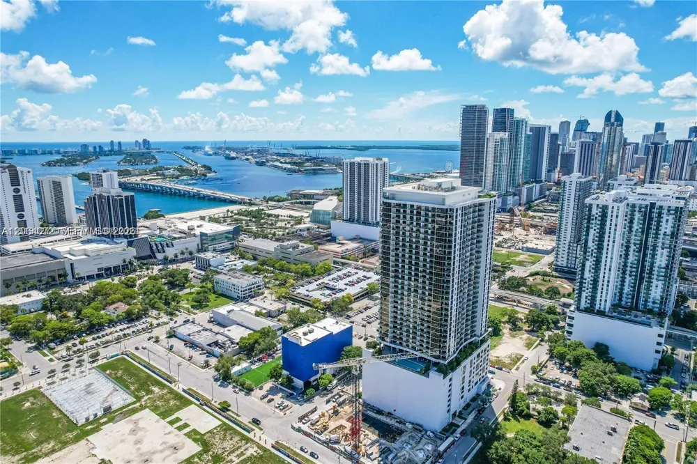 1600 NE 1st Ave #2903 Miami, FL 33132