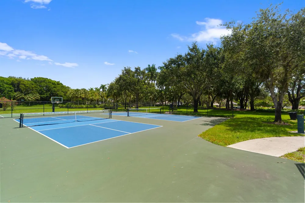 4217 Cherrywood Court Weston, FL 33331