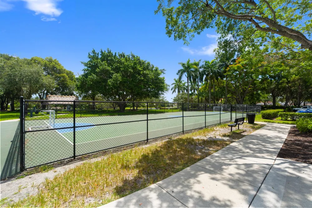 4217 Cherrywood Court Weston, FL 33331
