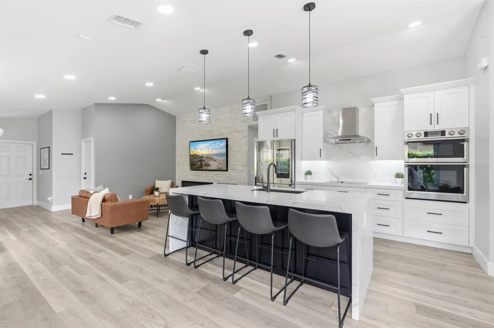4217 Cherrywood Court Weston, FL 33331