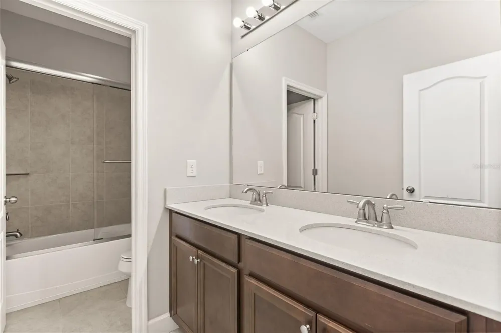 1452 SOURWOOD DRIVE Ocoee, FL 34761