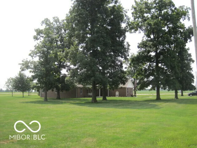 1025 500 W Lebanon, IN 46052