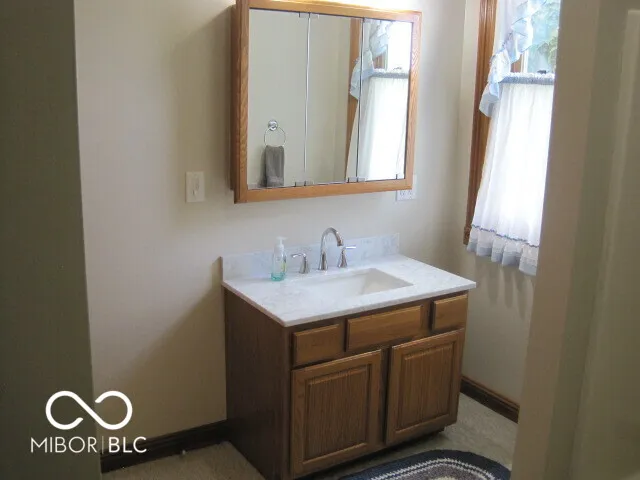 1025 500 W Lebanon, IN 46052