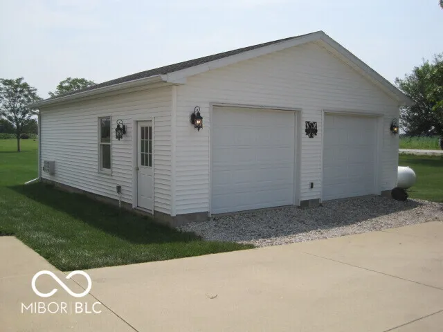 1025 500 W Lebanon, IN 46052