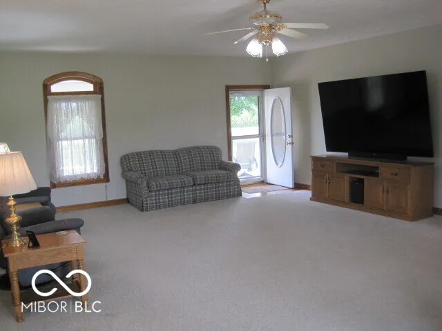 1025 500 W Lebanon, IN 46052