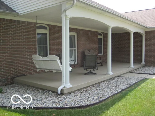 1025 500 W Lebanon, IN 46052