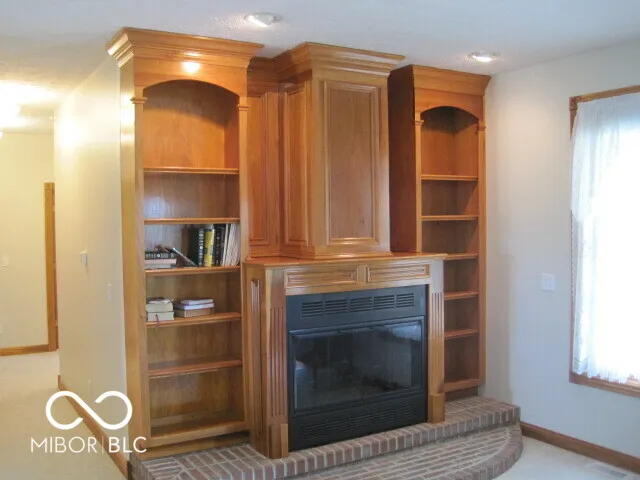 1025 500 W Lebanon, IN 46052