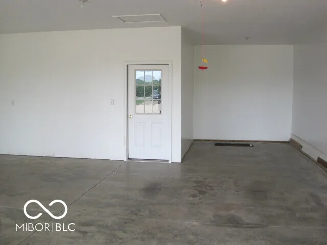 1025 500 W Lebanon, IN 46052