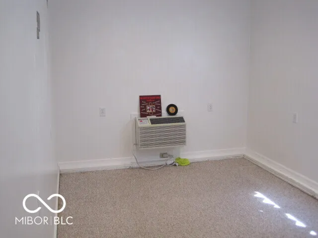 1025 500 W Lebanon, IN 46052