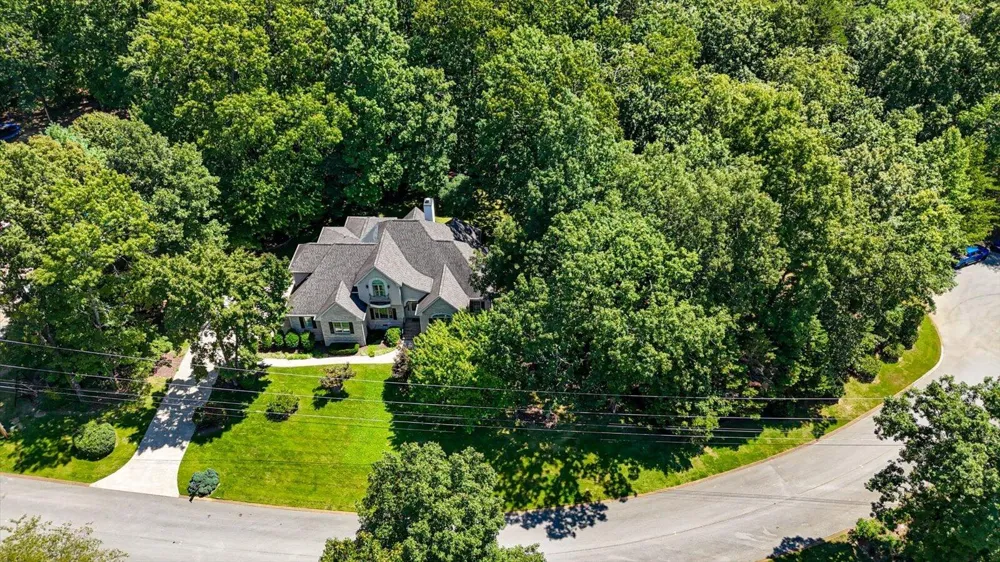2910 Blue Teal Lane Signal Mountain, TN 37377