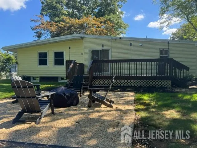 253 Parkview Terrace Middletown, NJ 07738