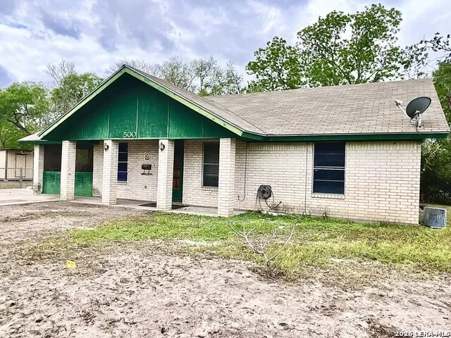 500 S Minneapolis Street Beeville, TX 78102