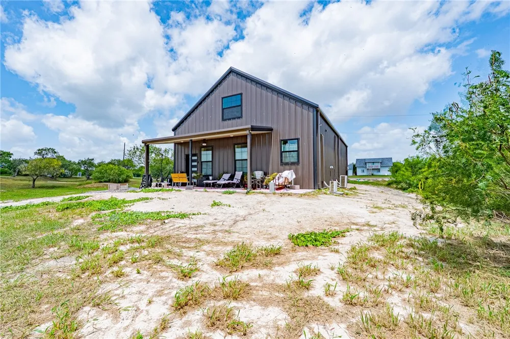 1102 1st Street Bayside, TX 78340