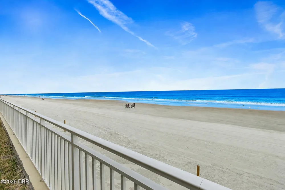 2545 S Atlantic Avenue #104-105 Daytona Beach Shores, FL 32118