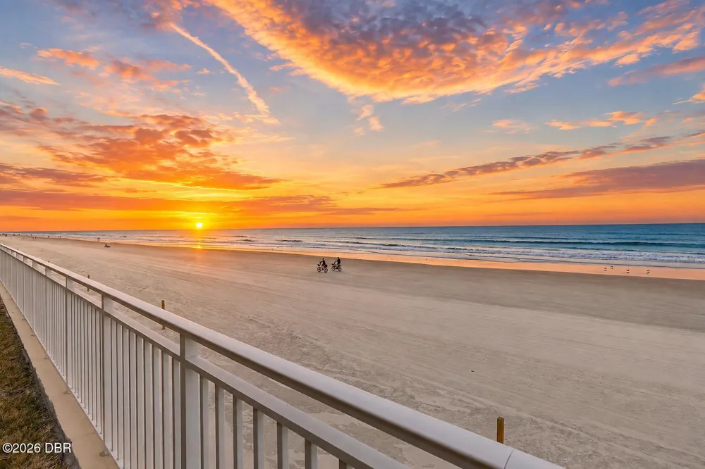 2545 S Atlantic Avenue #104-105 Daytona Beach Shores, FL 32118