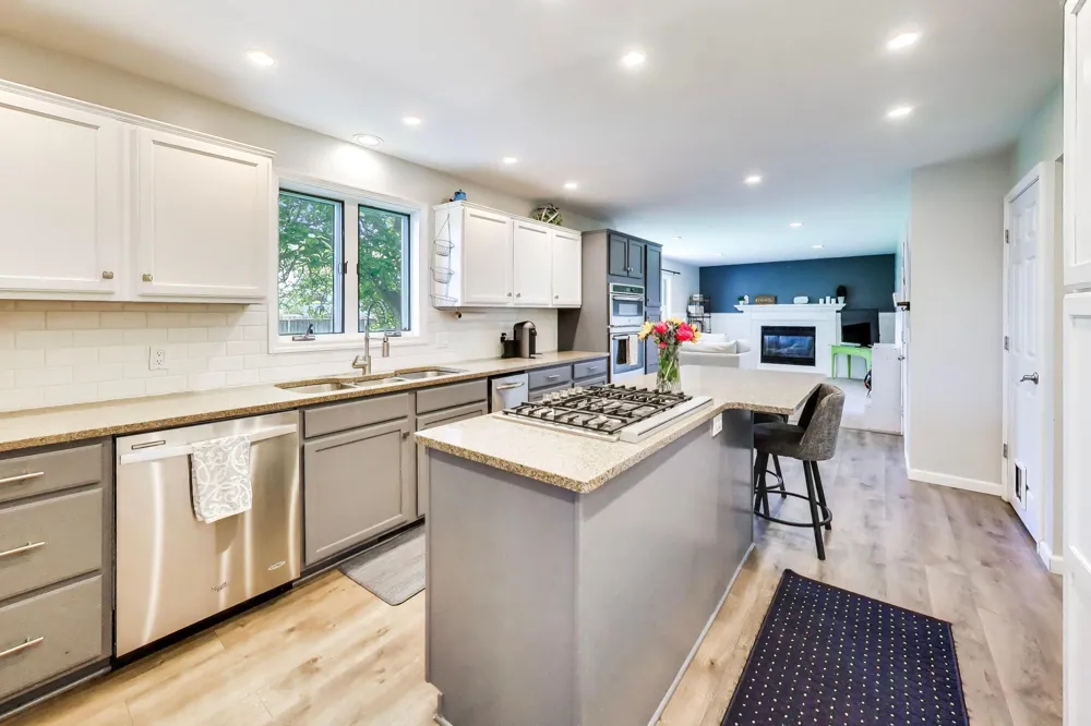 4015 Silver Oaks Drive St. Joseph, MI 49085