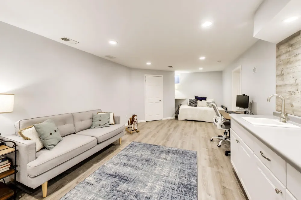 4015 Silver Oaks Drive St. Joseph, MI 49085