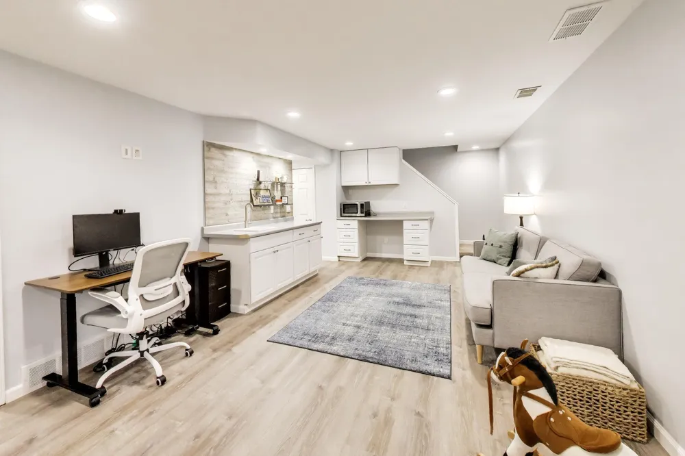 4015 Silver Oaks Drive St. Joseph, MI 49085