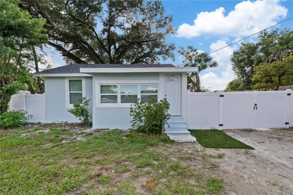 8714 BLVD Tampa, FL 33604