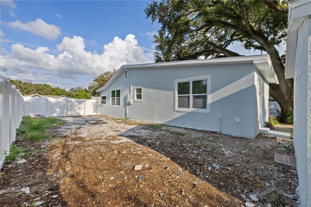 8714 BLVD Tampa, FL 33604