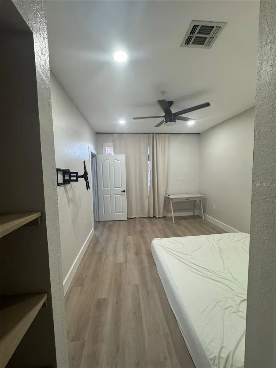 5000 CULBREATH KEY WAY #8-122 Tampa, FL 33611