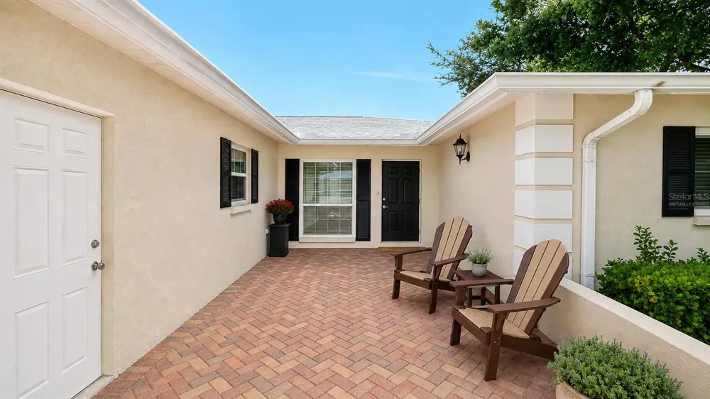 5621 PALM AIRE DRIVE Sarasota, FL 34243