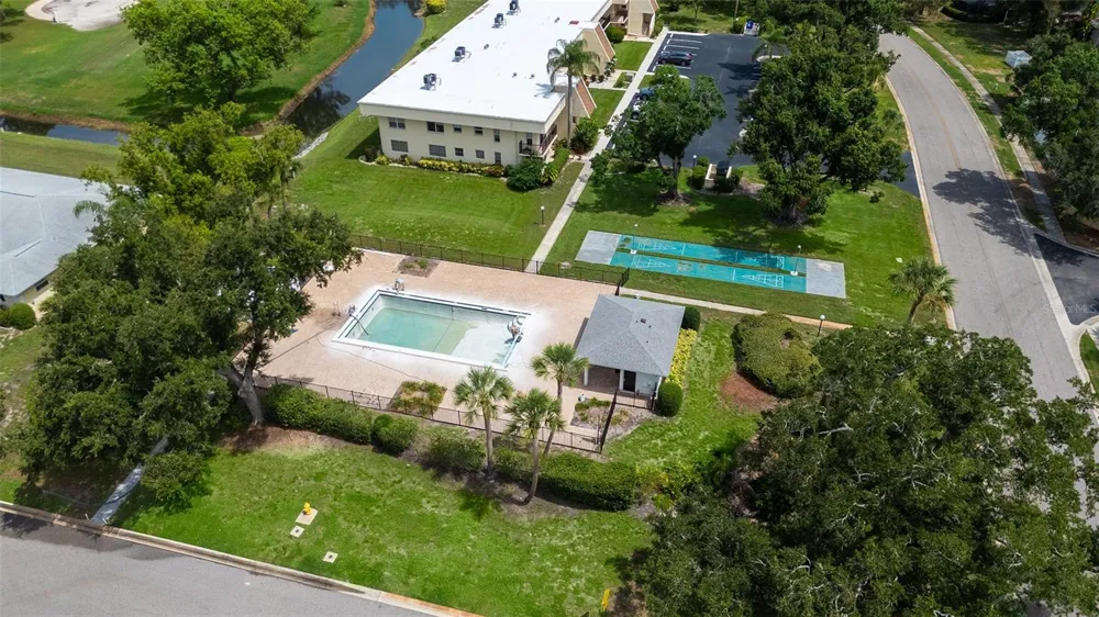 5621 PALM AIRE DRIVE Sarasota, FL 34243
