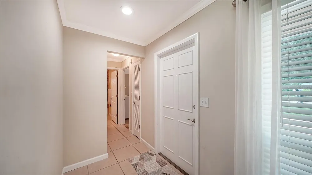 5621 PALM AIRE DRIVE Sarasota, FL 34243