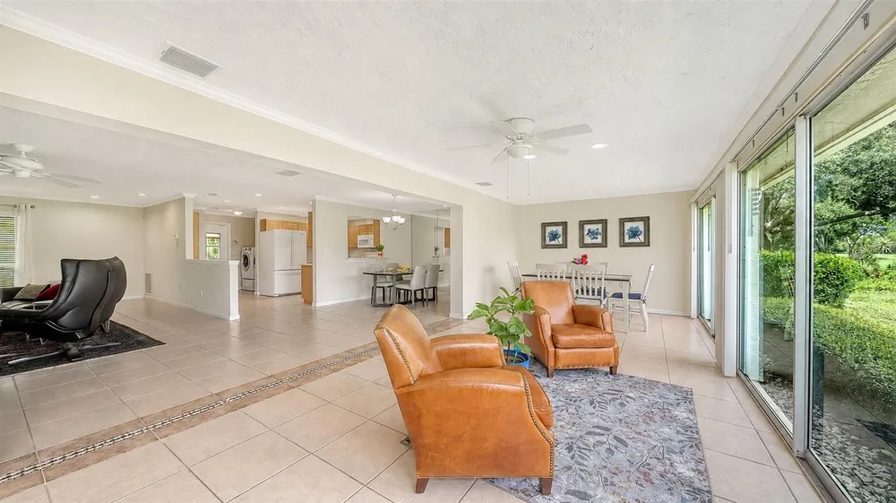 5621 PALM AIRE DRIVE Sarasota, FL 34243