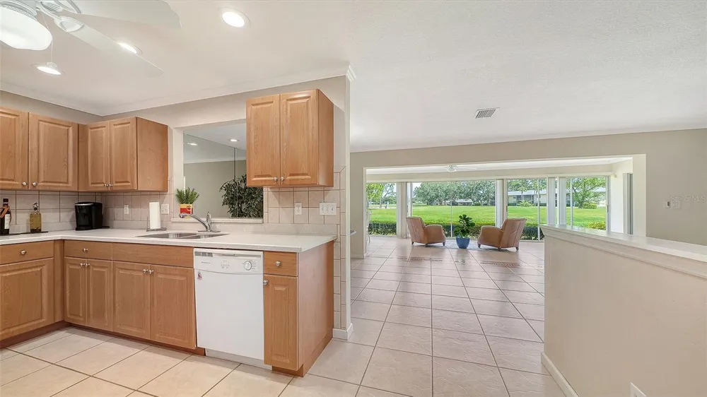 5621 PALM AIRE DRIVE Sarasota, FL 34243