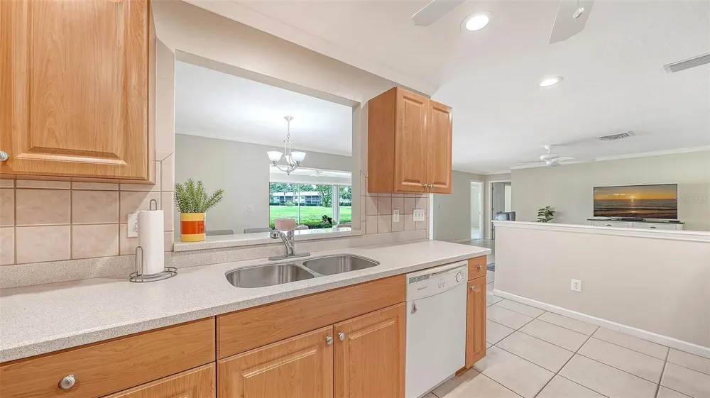 5621 PALM AIRE DRIVE Sarasota, FL 34243
