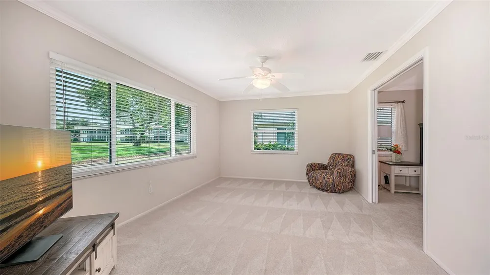 5621 PALM AIRE DRIVE Sarasota, FL 34243