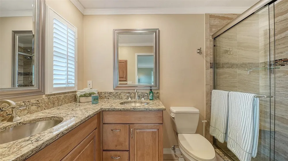 5621 PALM AIRE DRIVE Sarasota, FL 34243